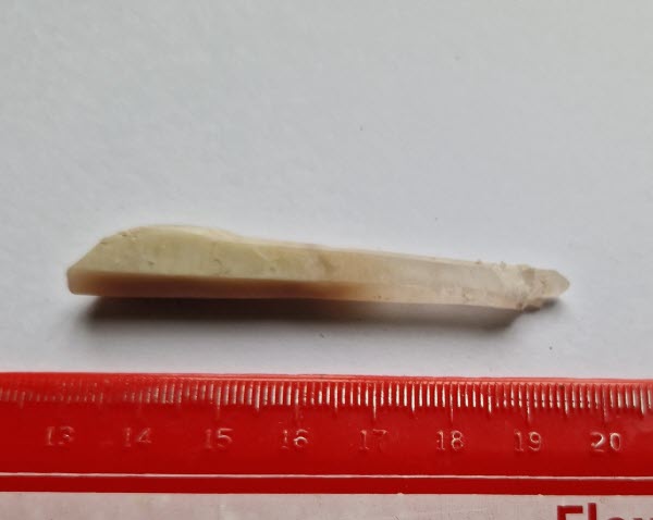 Rutilated Rabbit Hair Quartz Point | RABBIT HAIR July 2024